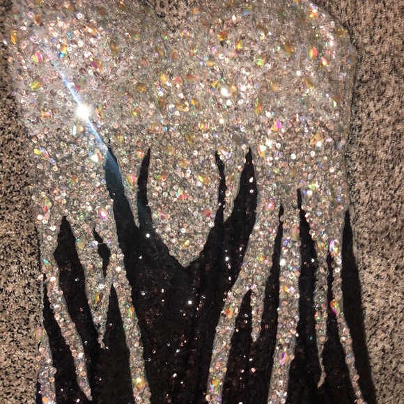 Prom dress - Picture 4 of 4